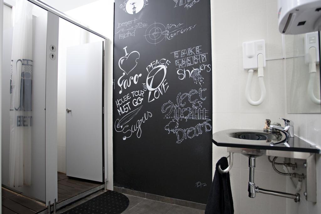 Baixa Terrace Hostel Faro Exterior photo